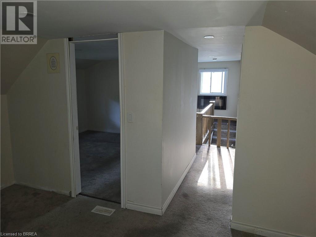 Photo 13 of 541 Burtch Road, Brantford ON
