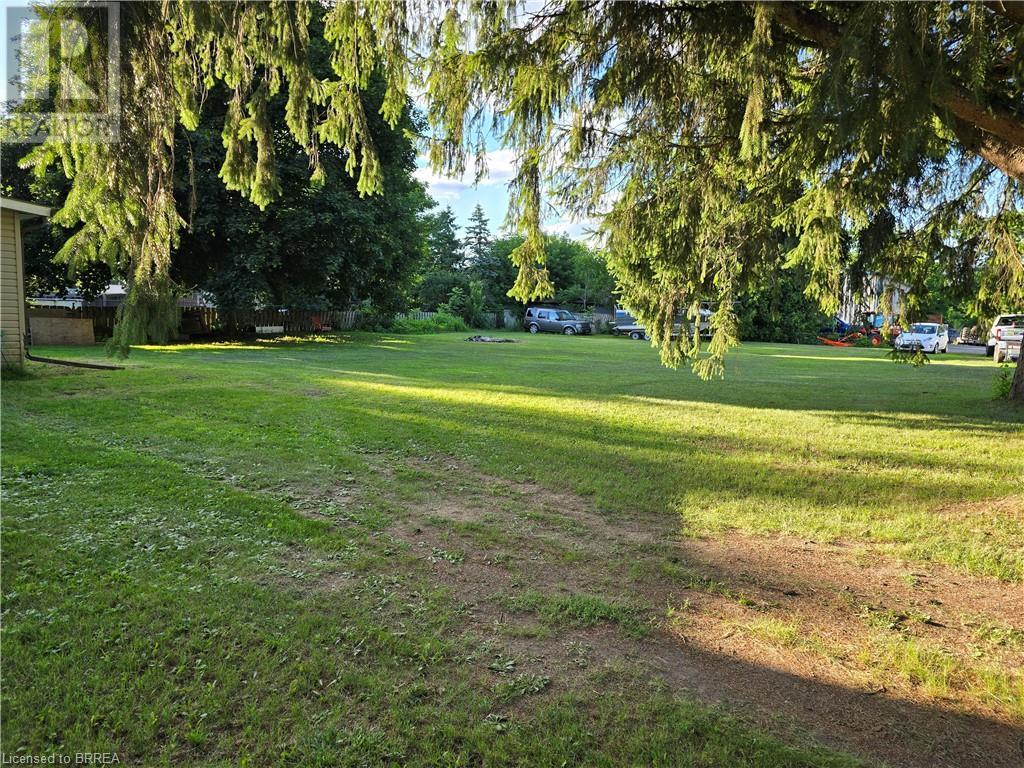 Photo 15 of 541 Burtch Road, Brantford ON