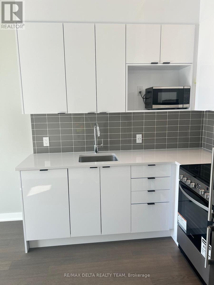 Photo 7 of 106 360 Deschatelets Avenue, Ottawa ON