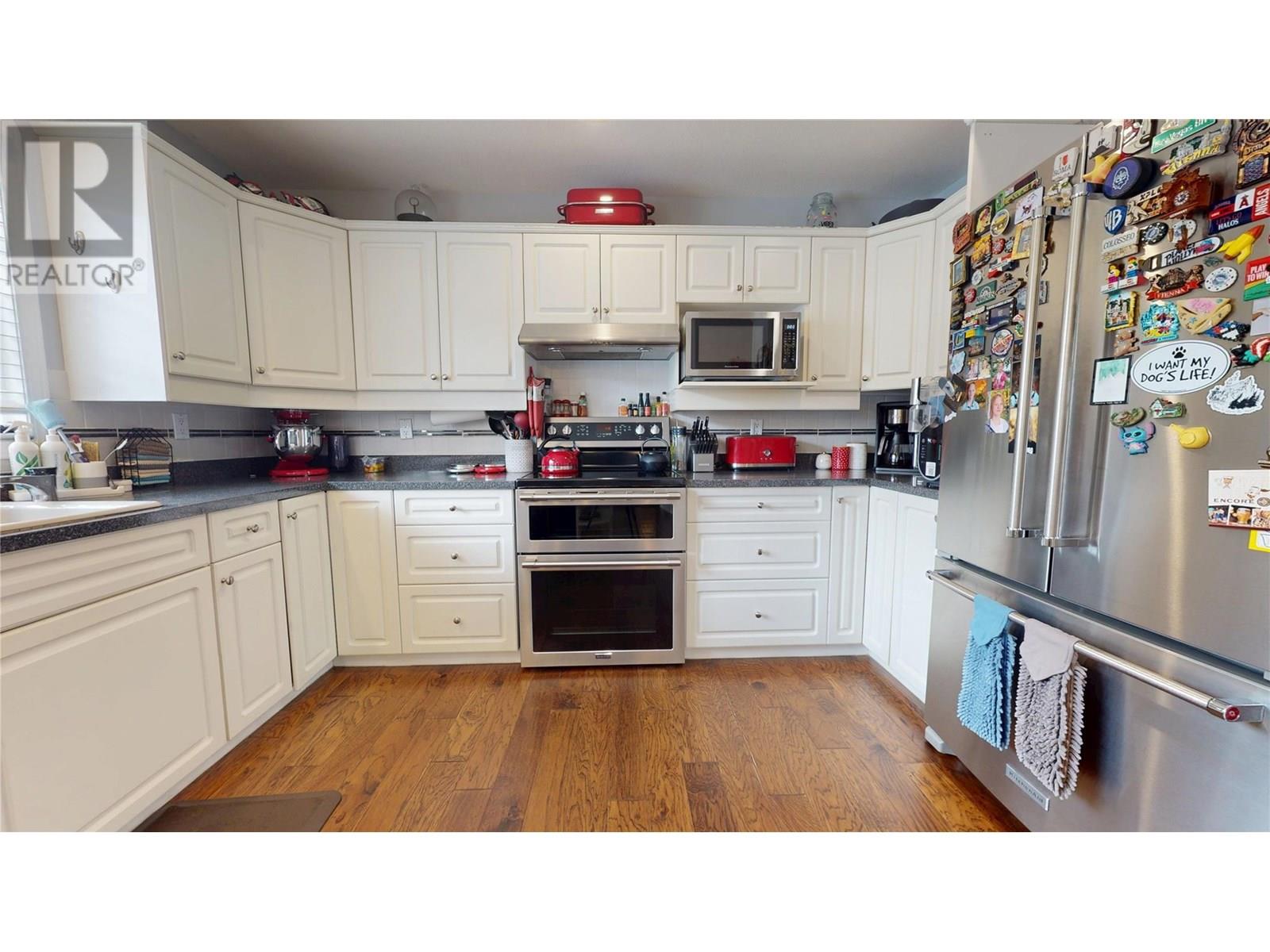 2904 EDGEWOOD Drive, Cranbrook