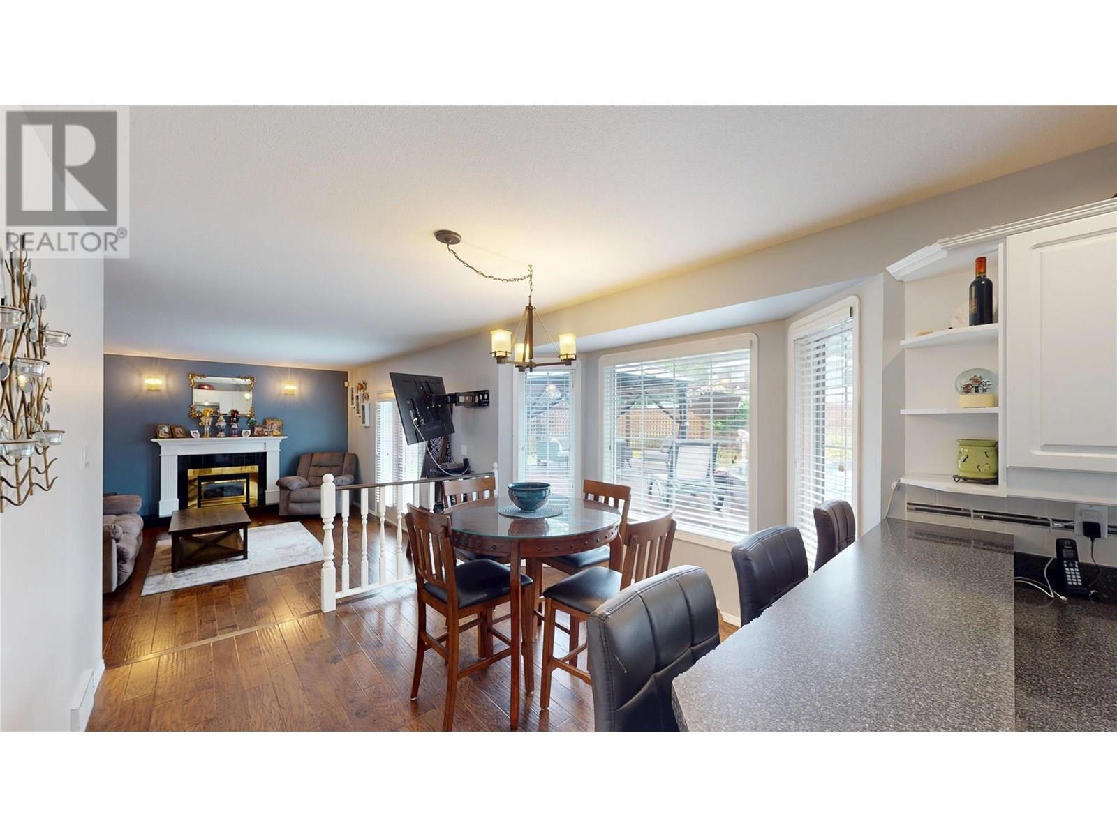 2904 EDGEWOOD Drive, Cranbrook