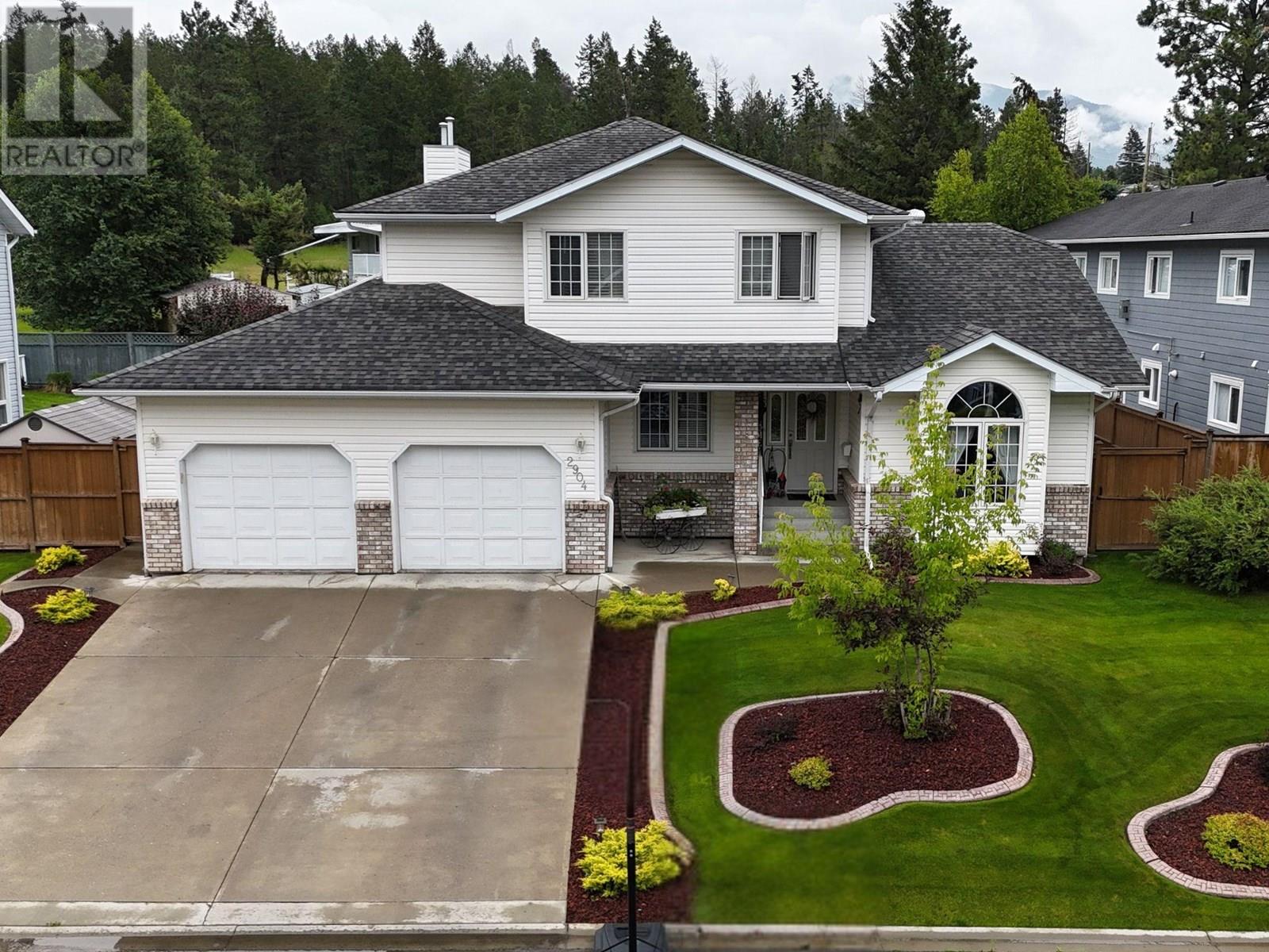 2904 EDGEWOOD Drive, Cranbrook