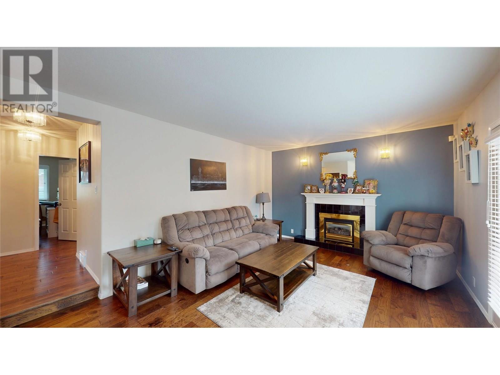 2904 EDGEWOOD Drive, Cranbrook