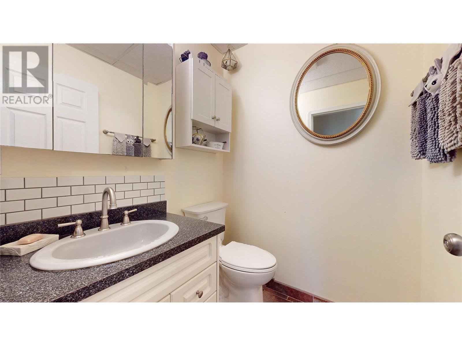 2904 EDGEWOOD Drive, Cranbrook