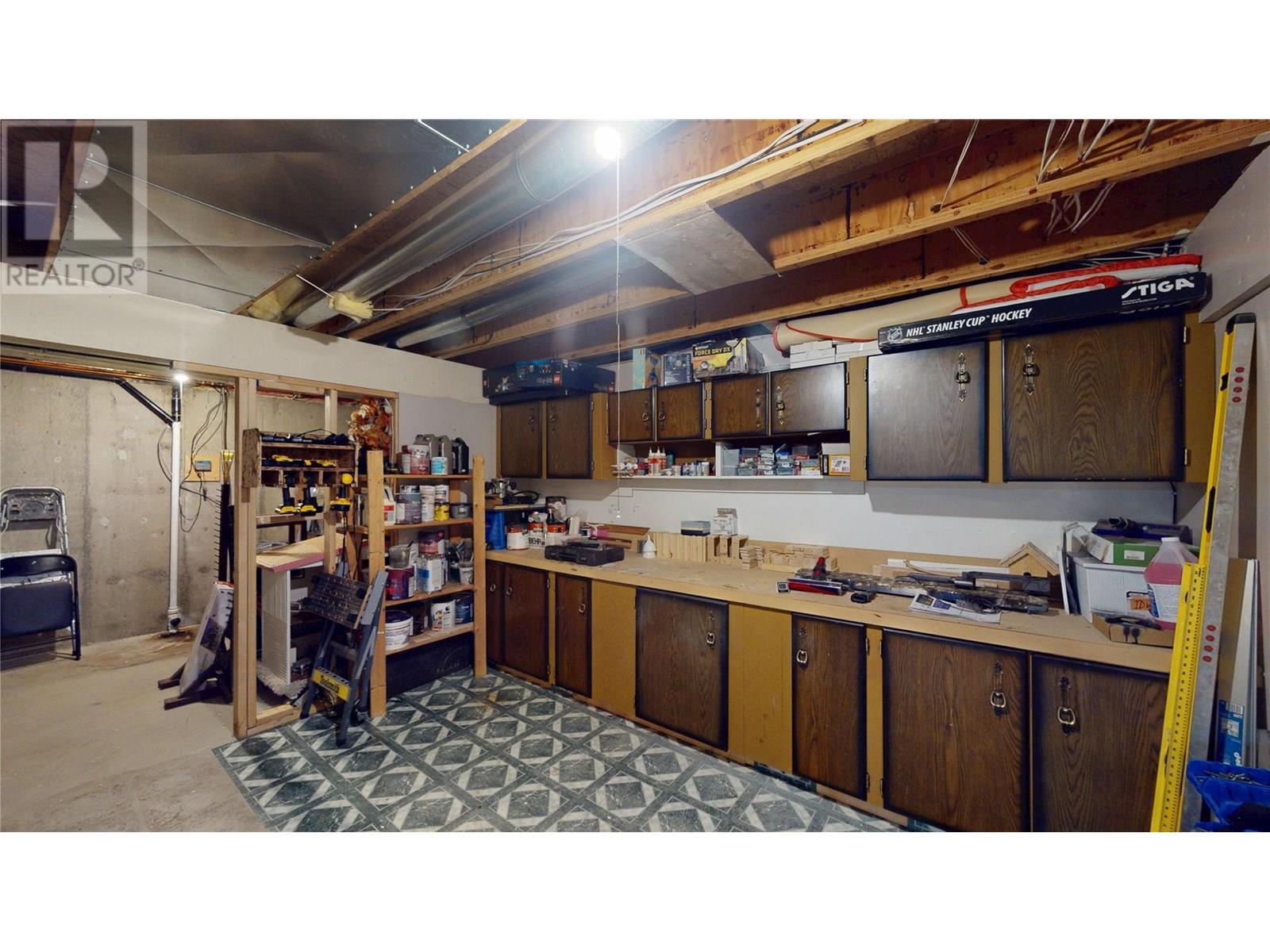 2904 EDGEWOOD Drive, Cranbrook