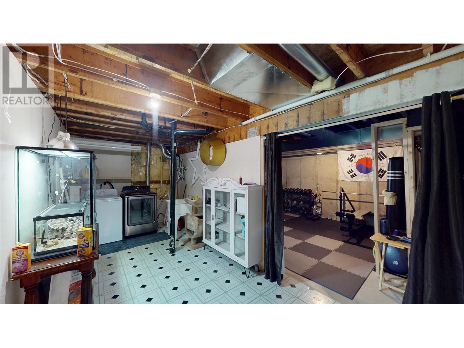2904 EDGEWOOD Drive, Cranbrook