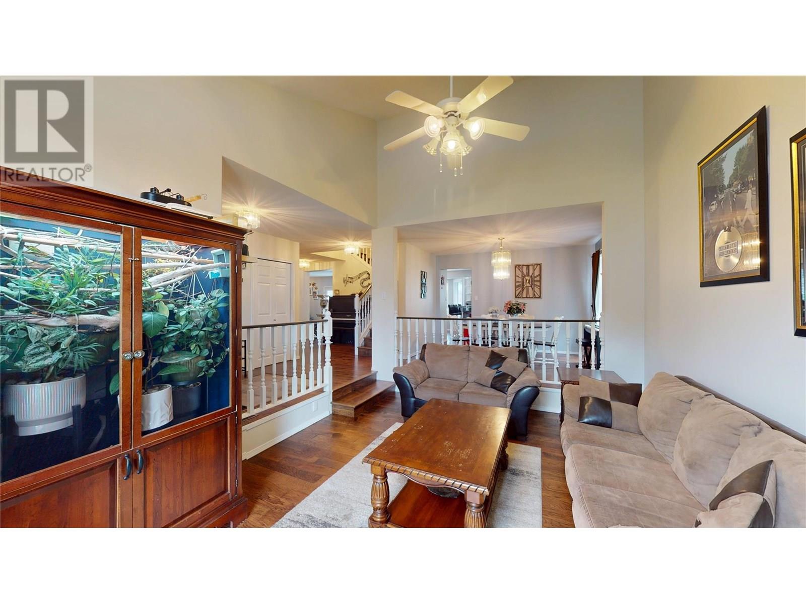 2904 EDGEWOOD Drive, Cranbrook