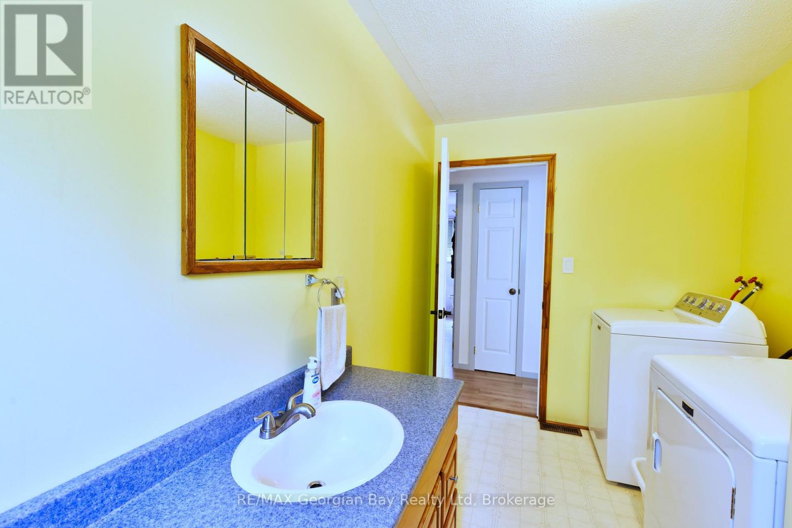 Photo 34 of 144 George Street, Tay ON