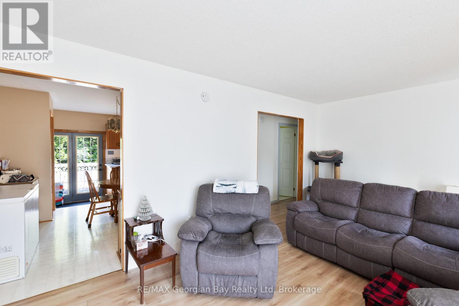 Photo 15 of 144 George Street, Tay ON