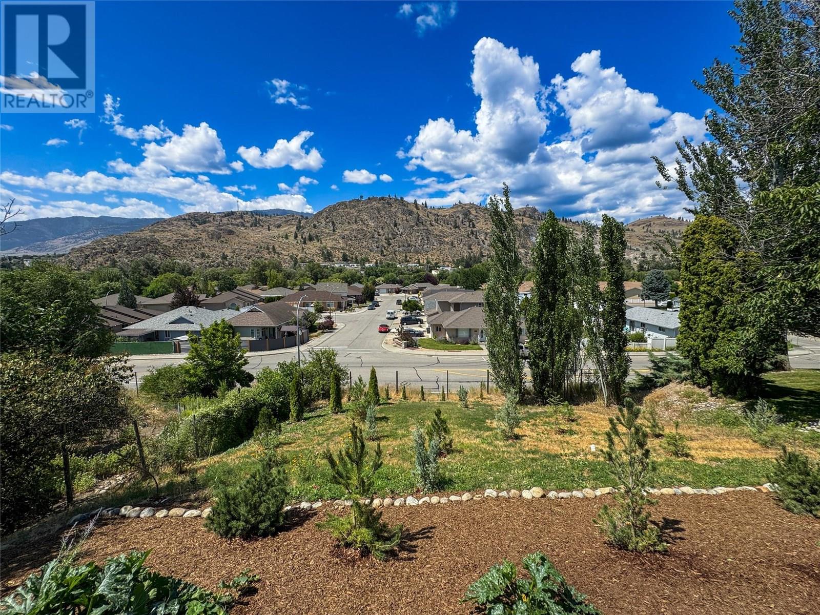 6654 Bellevue Drive, Oliver
