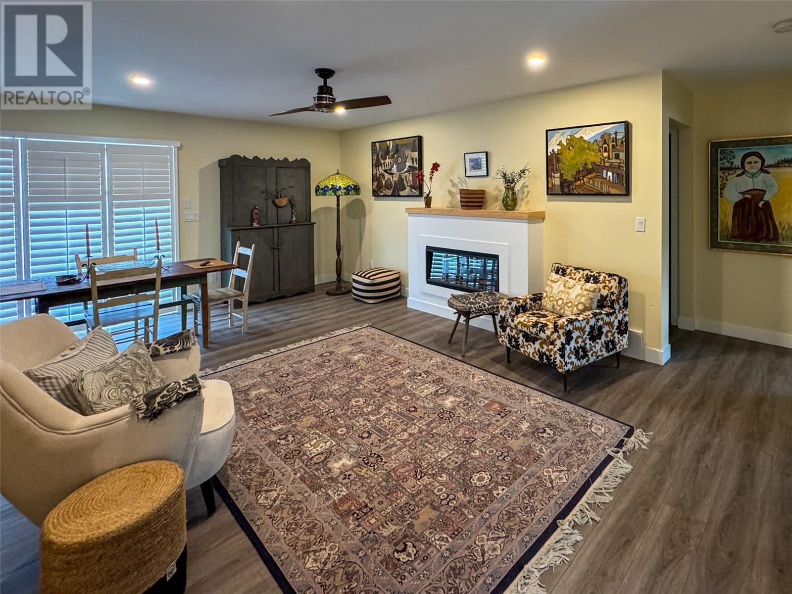6654 Bellevue Drive, Oliver