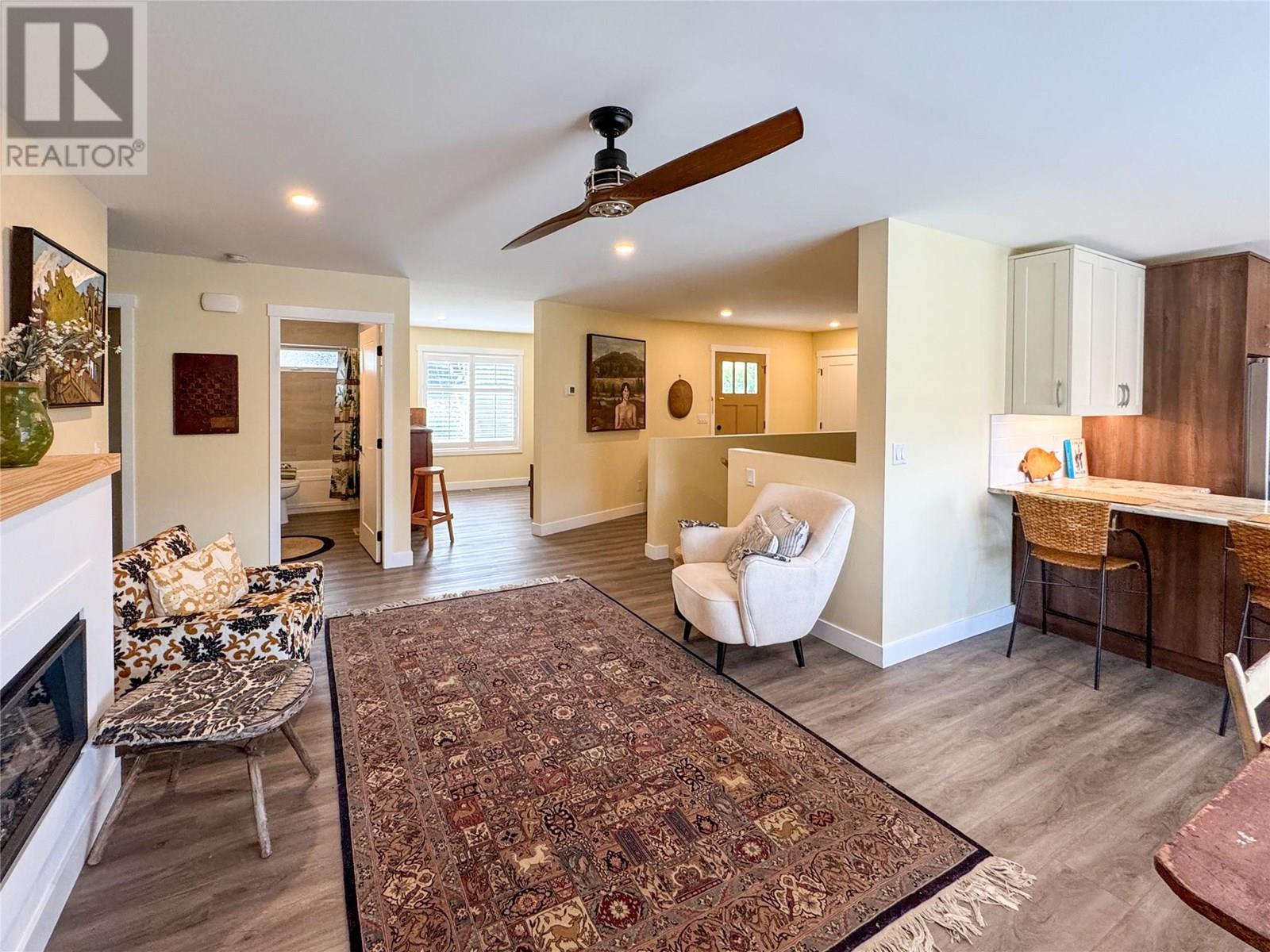 6654 Bellevue Drive, Oliver