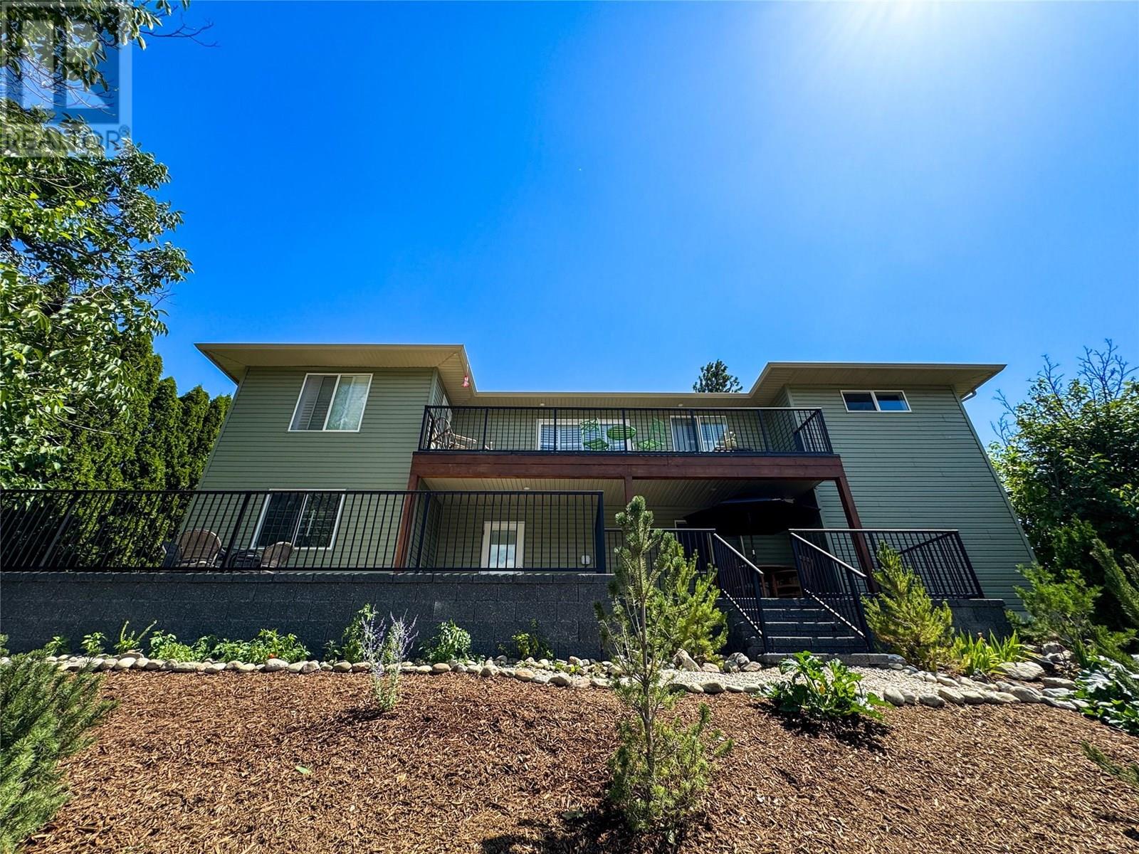 6654 Bellevue Drive, Oliver