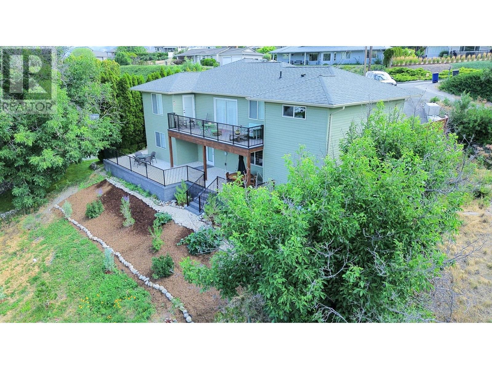6654 Bellevue Drive, Oliver