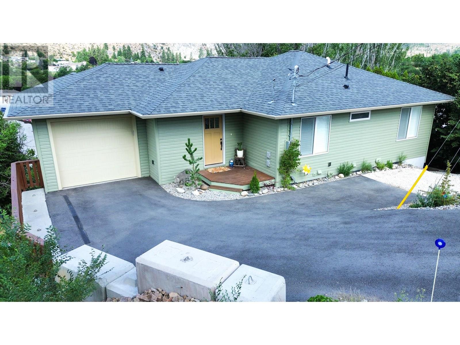 6654 Bellevue Drive, Oliver