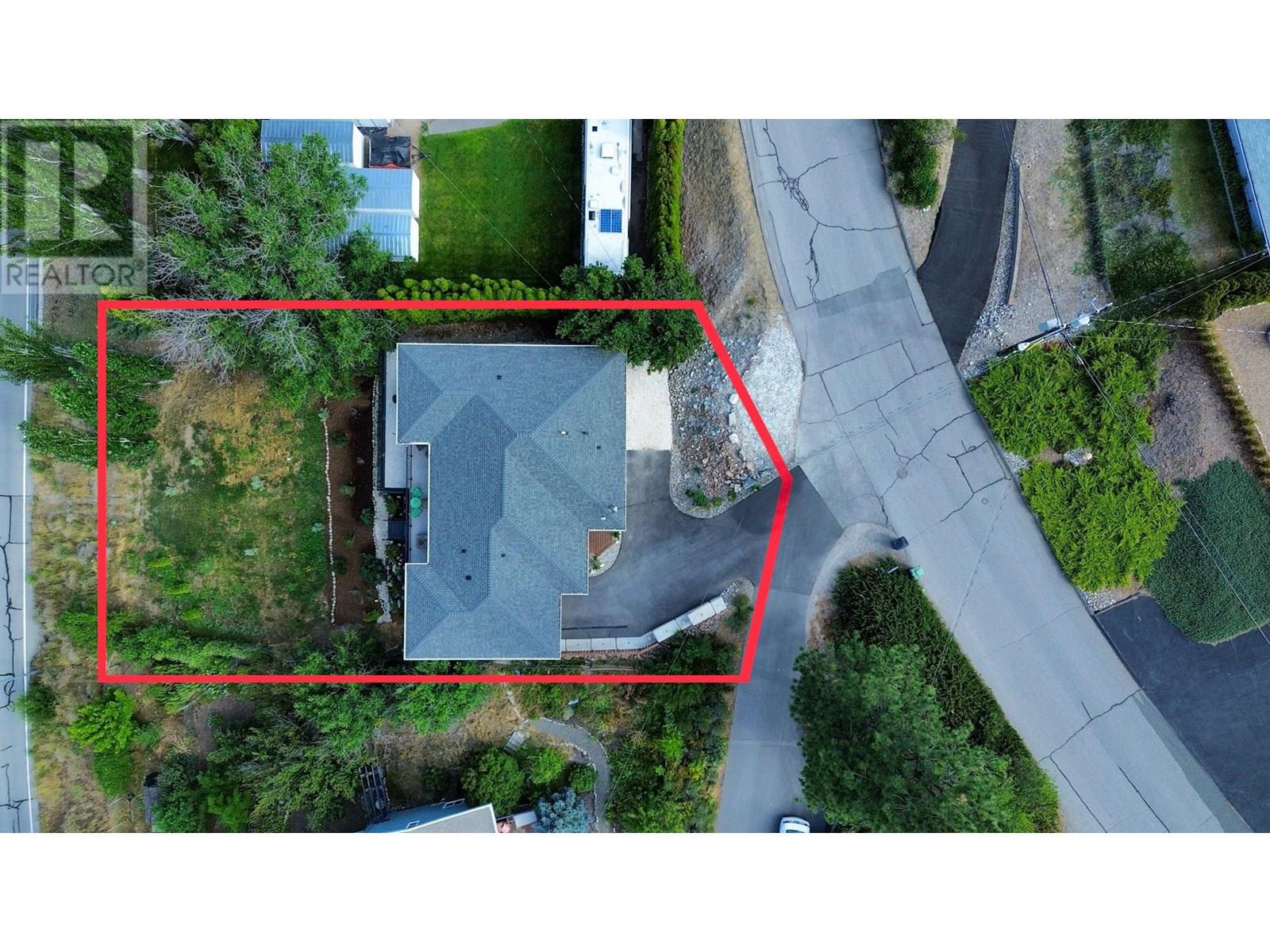 6654 Bellevue Drive, Oliver