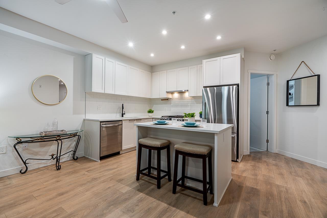 Photo 3 of 319 5415 Brydon Crescent, Langley BC