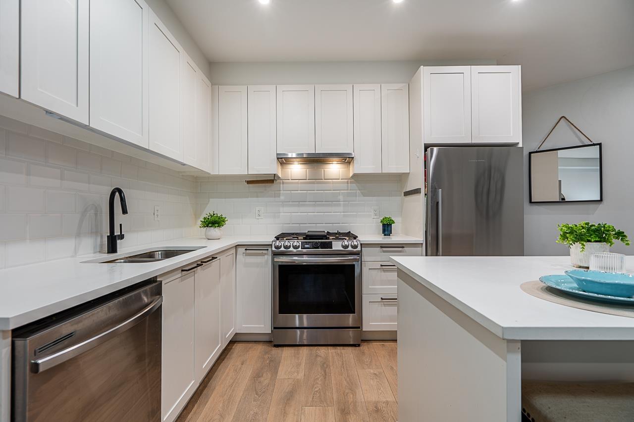 Photo 2 of 319 5415 Brydon Crescent, Langley BC
