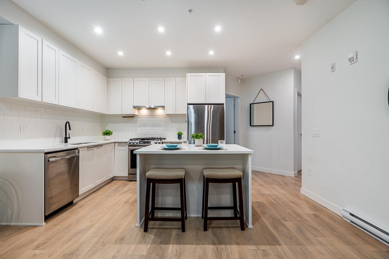 Photo 1 of 319 5415 Brydon Crescent, Langley BC