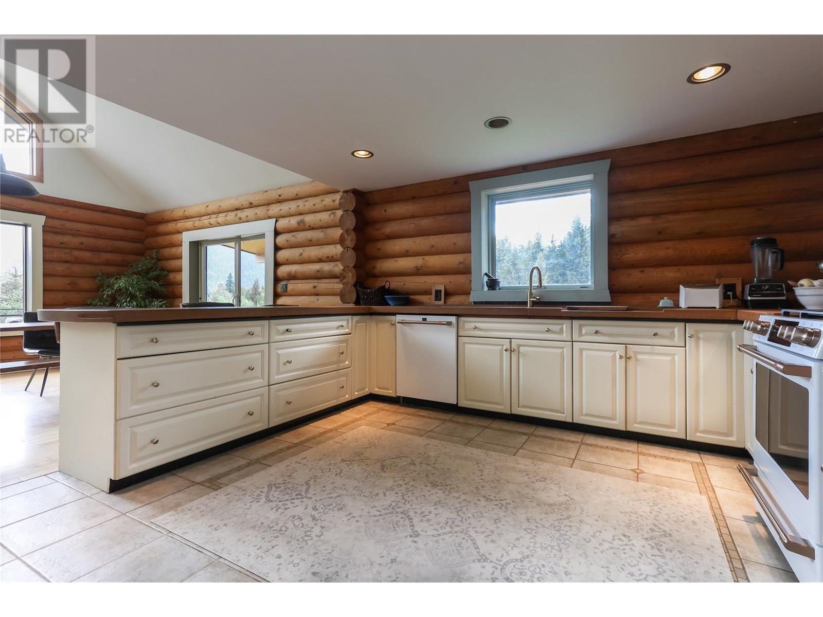Photo 78 of 6580 6 Highway, Ymir BC