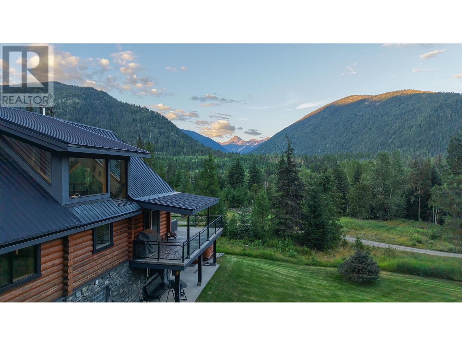 Photo 25 of 6580 6 Highway, Ymir BC