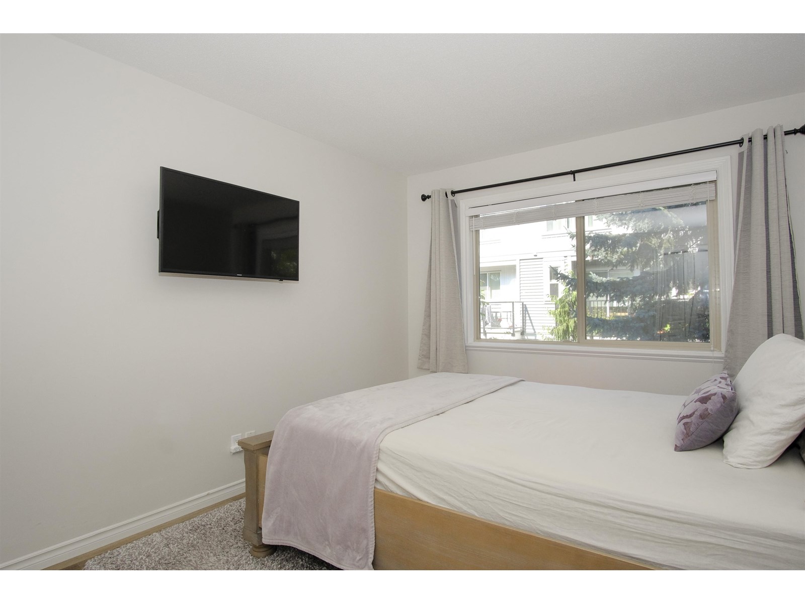 Photo 10 of 210 32063 Mt Waddington Avenue, Abbotsford BC