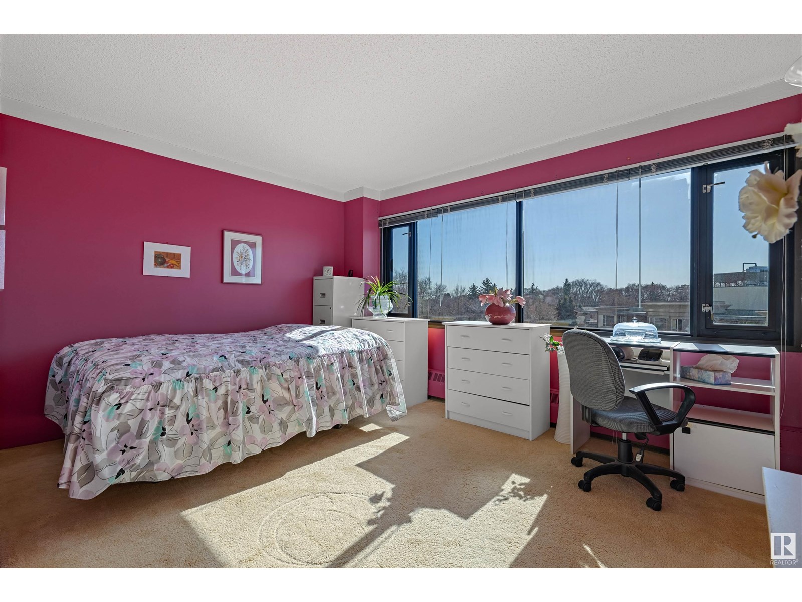 Photo 15 of 403 9929 Saskatchewan Dr Nw, Edmonton AB