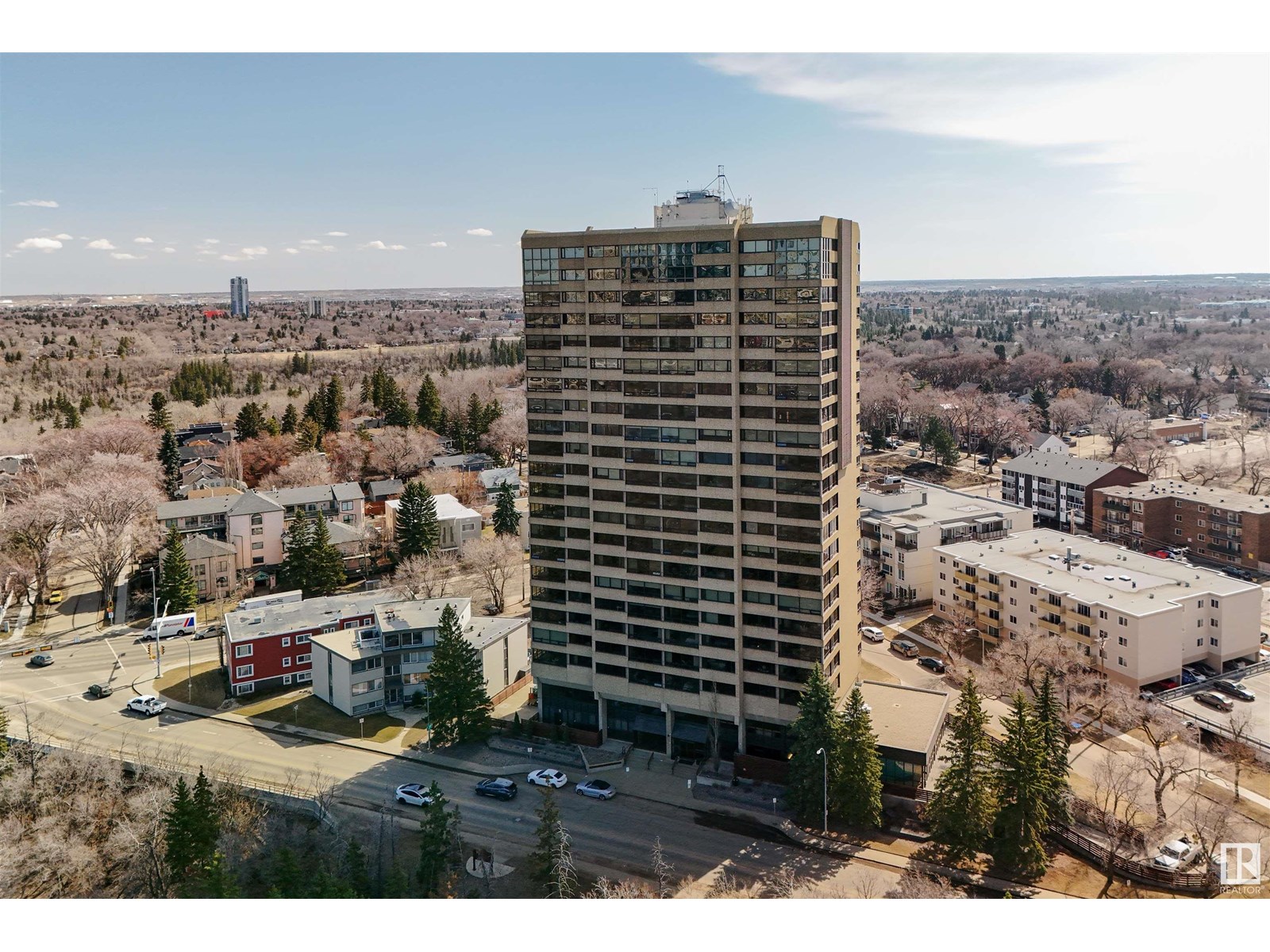 Photo 11 of 403 9929 Saskatchewan Dr Nw, Edmonton AB
