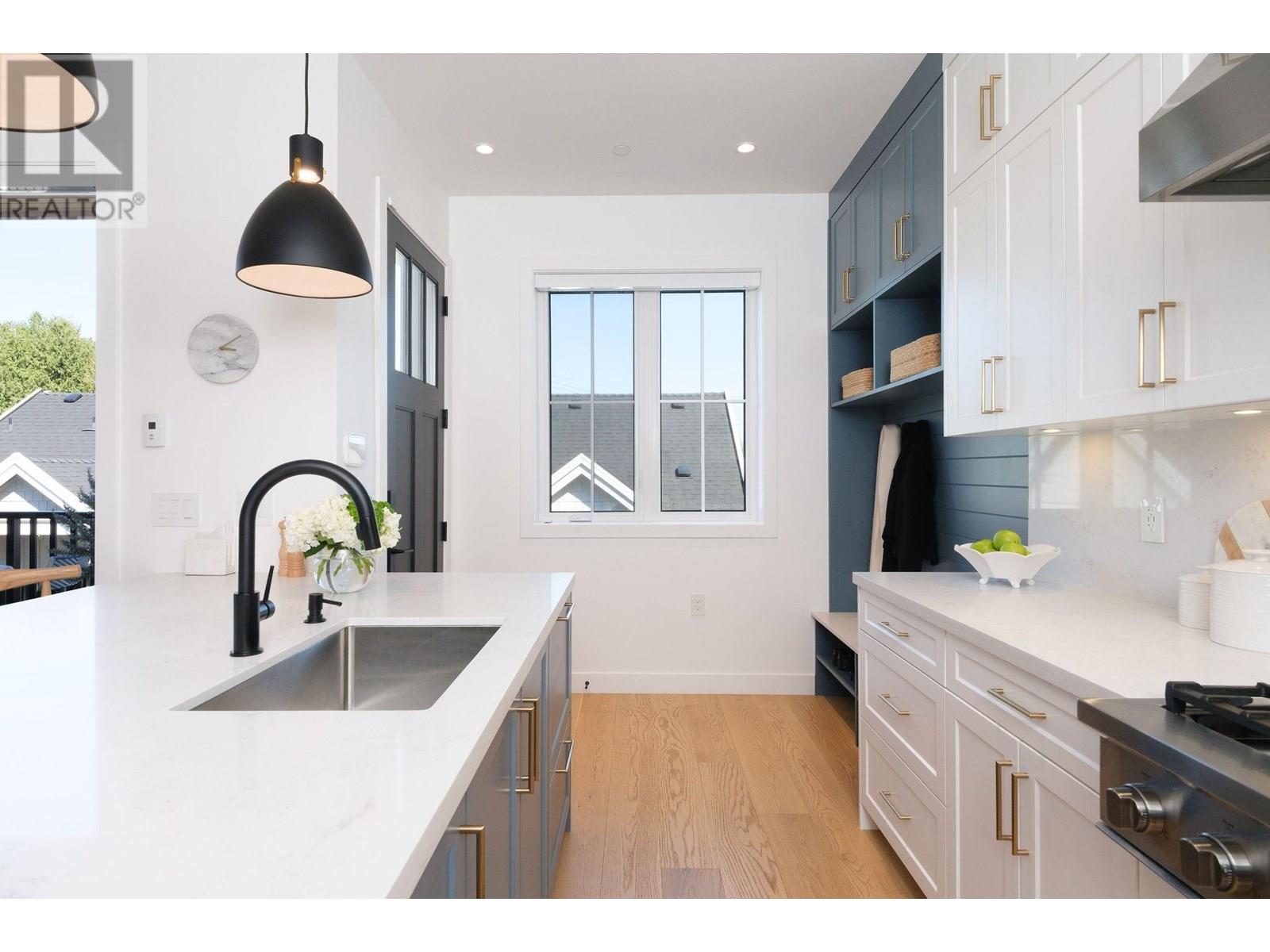 Photo 19 of 5814 Chester Street, Vancouver BC