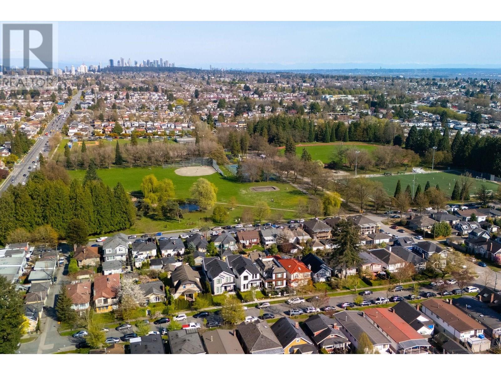 Photo 18 of 5814 Chester Street, Vancouver BC