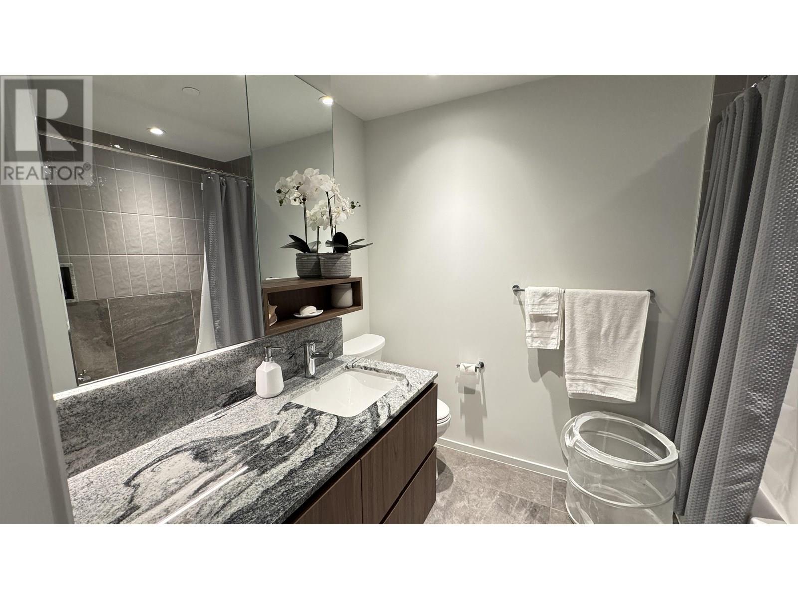 Photo 12 of 114 745 W 49th Avenue, Vancouver BC