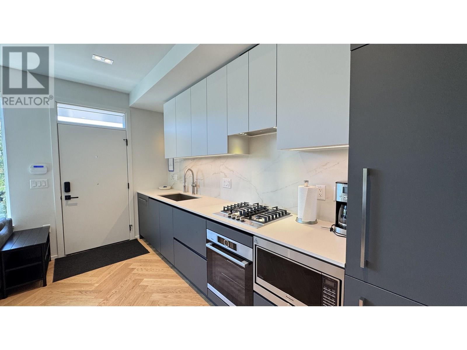 Photo 8 of 114 745 W 49th Avenue, Vancouver BC