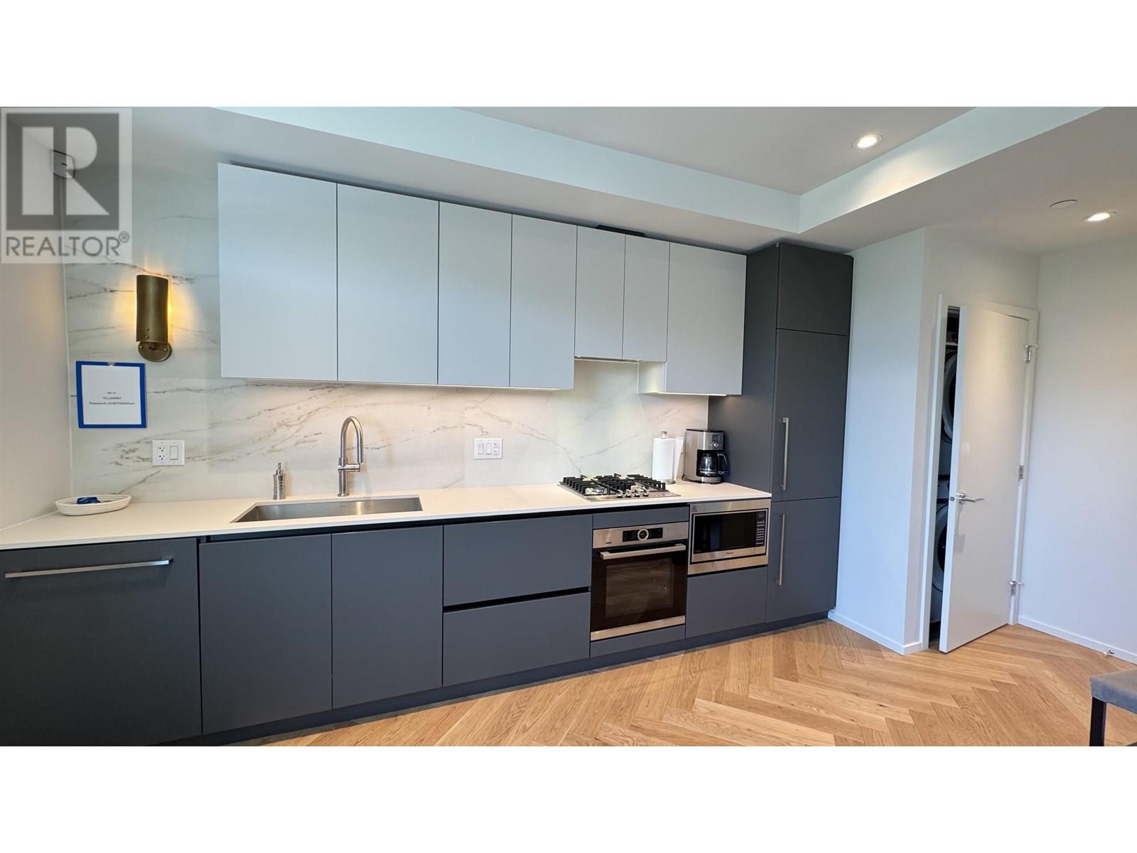 Photo 16 of 114 745 W 49th Avenue, Vancouver BC