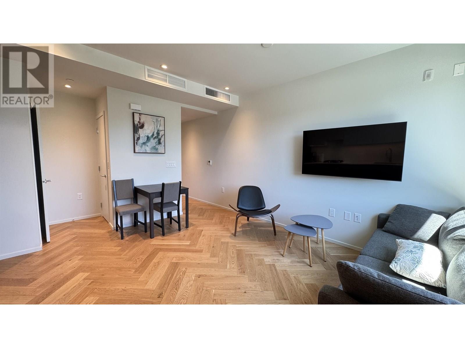 Photo 14 of 114 745 W 49th Avenue, Vancouver BC