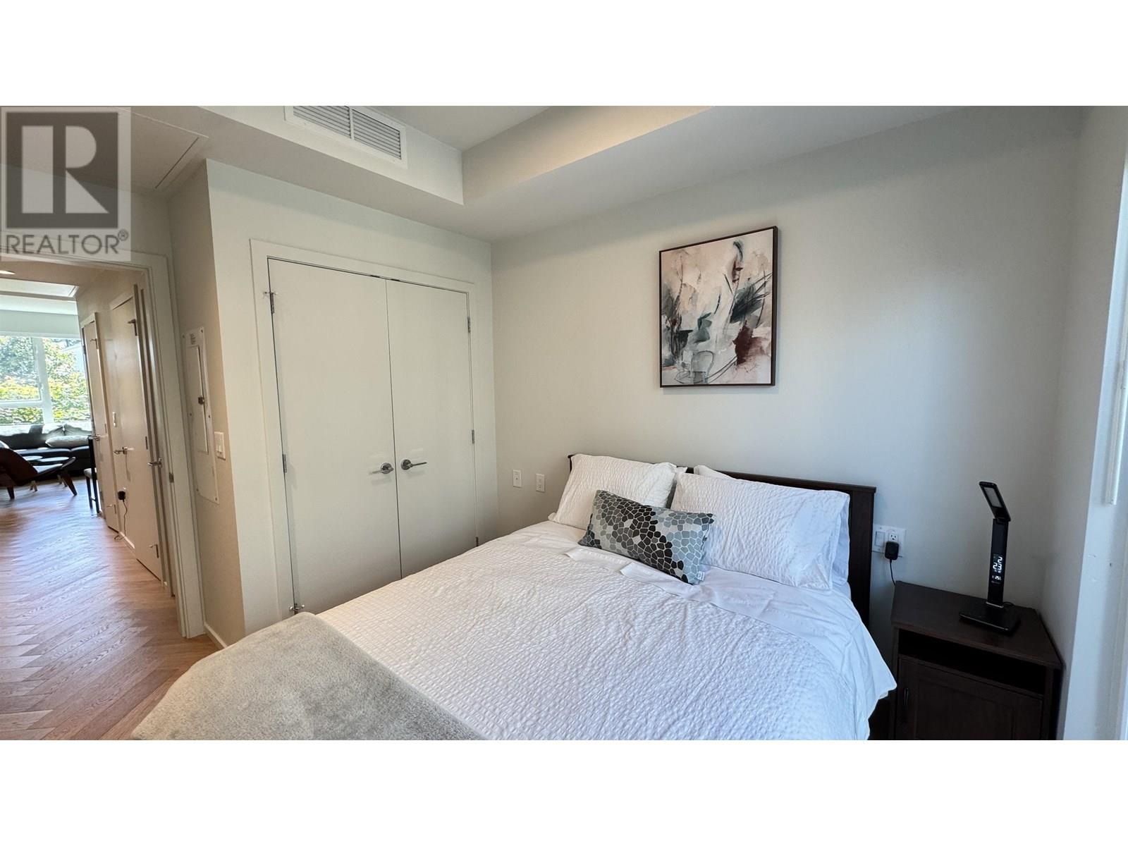 Photo 1 of 114 745 W 49th Avenue, Vancouver BC