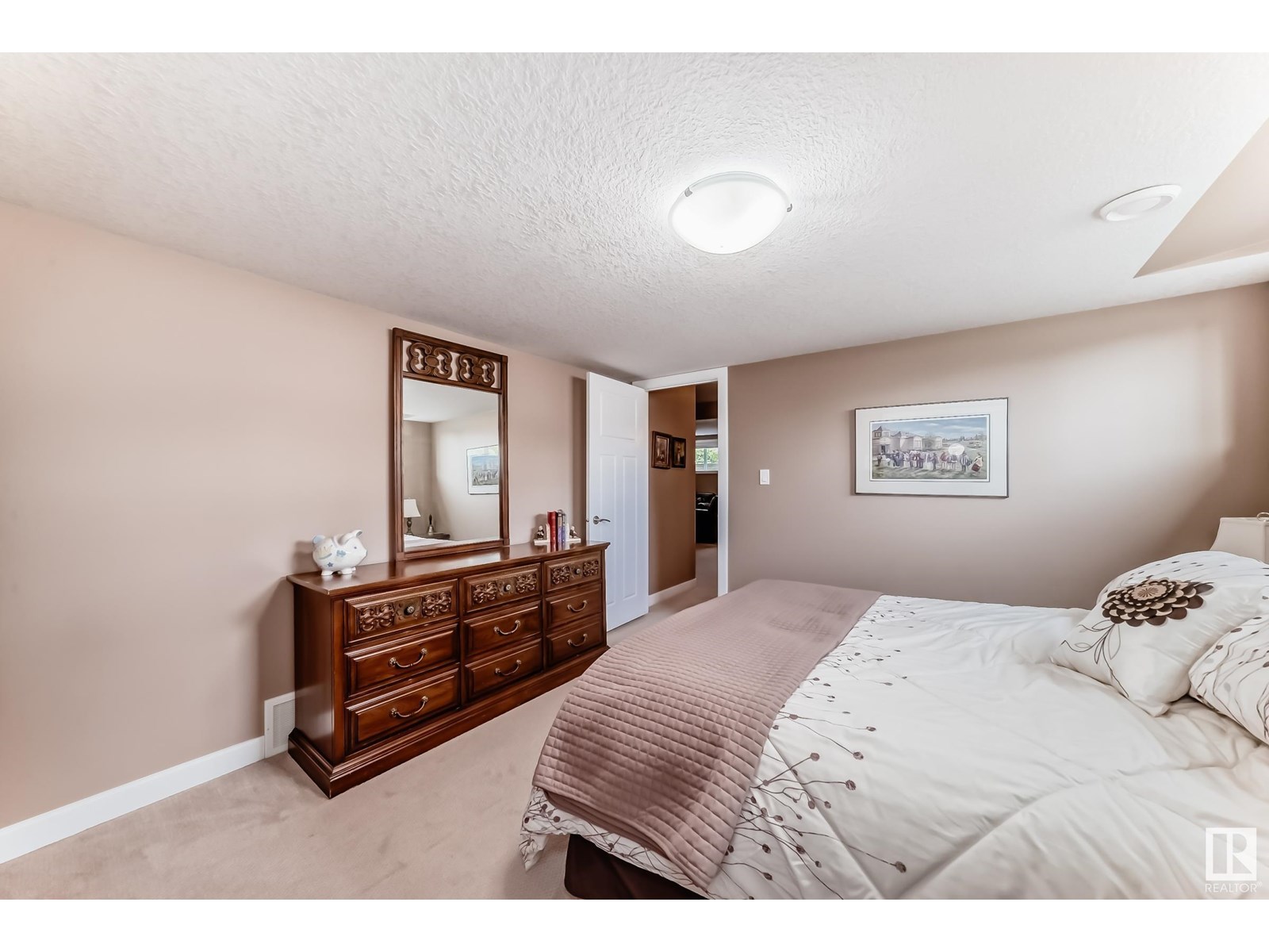 Photo 65 of 1 Lincoln Cv, Spruce Grove AB