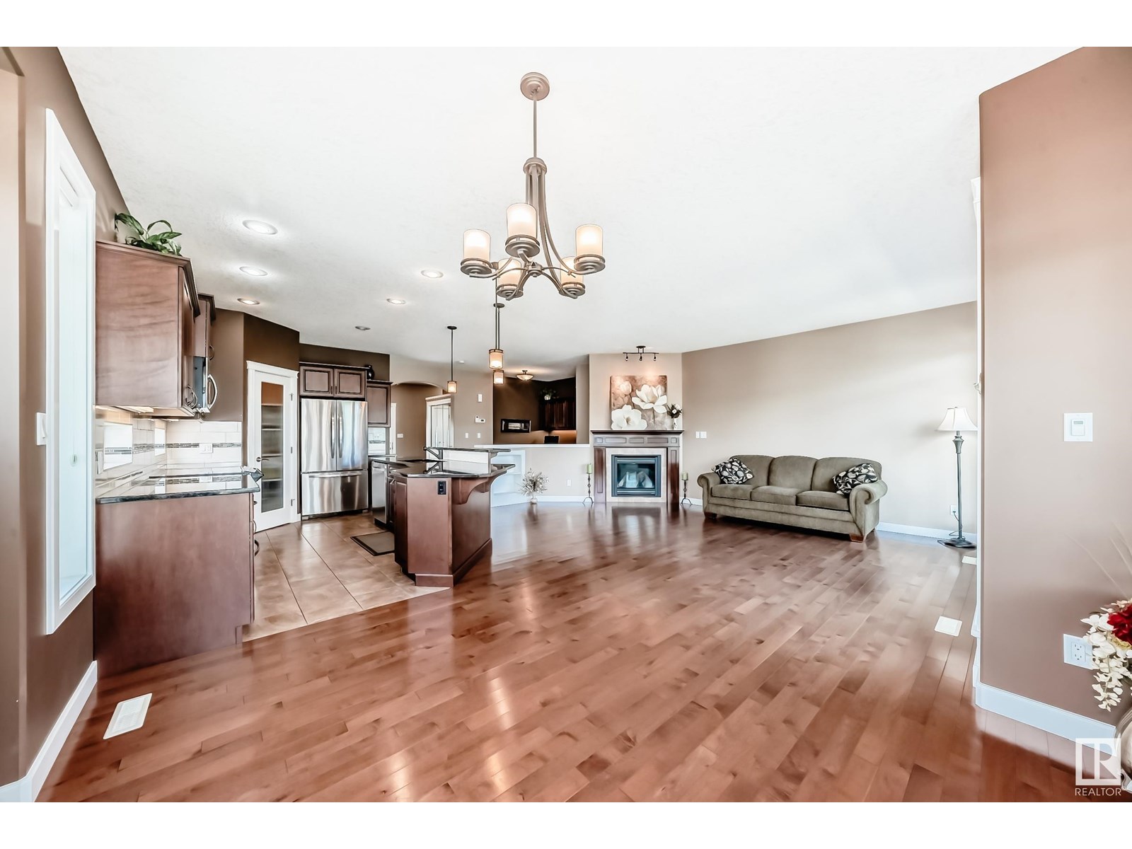 Photo 38 of 1 Lincoln Cv, Spruce Grove AB