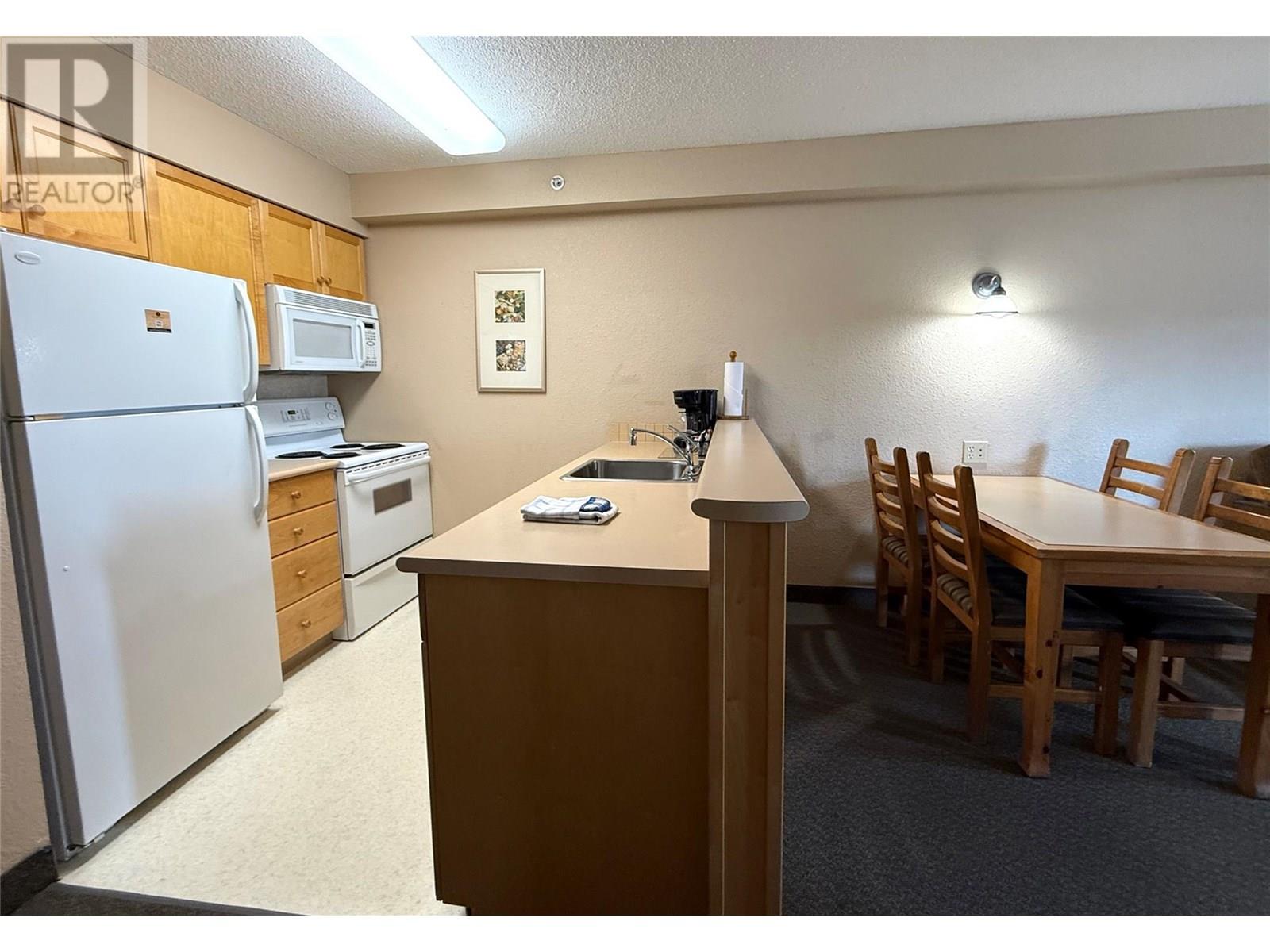 #208 500 STEMWINDER DRIVE - Image 3