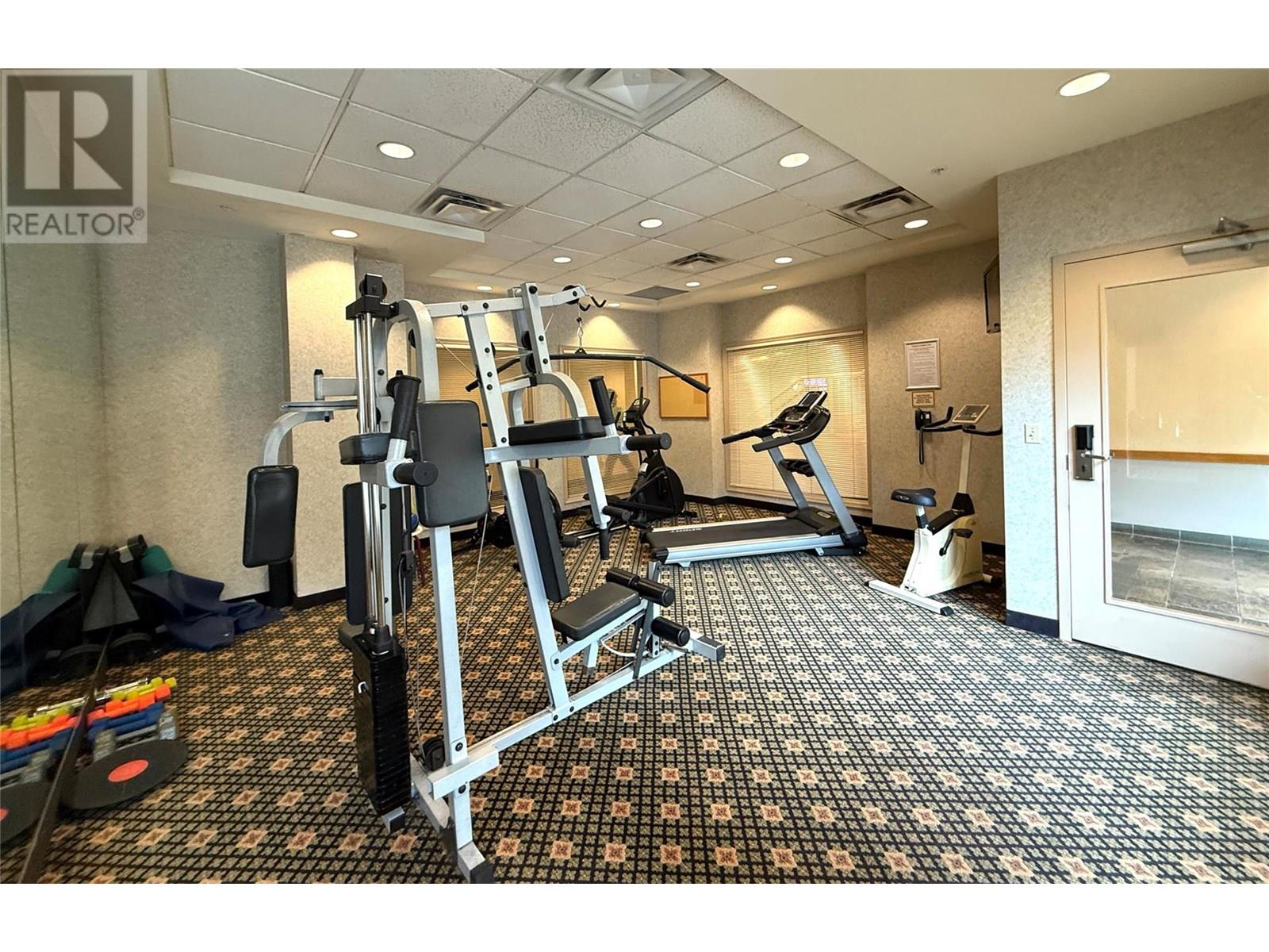 #208 500 STEMWINDER DRIVE - 21