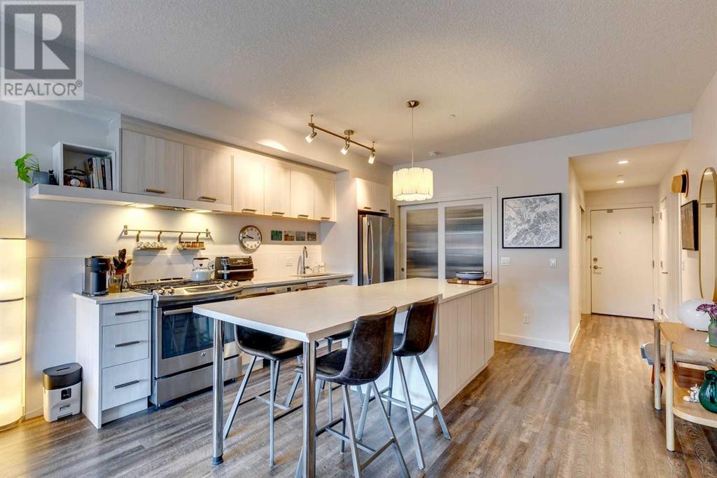 Single Family House for Sale in    Street NE Renfrew Calgary 