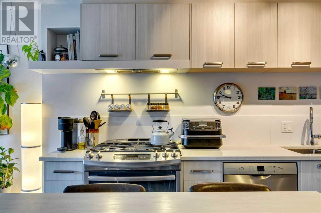Single Family House for Sale in    Street NE Renfrew Calgary 