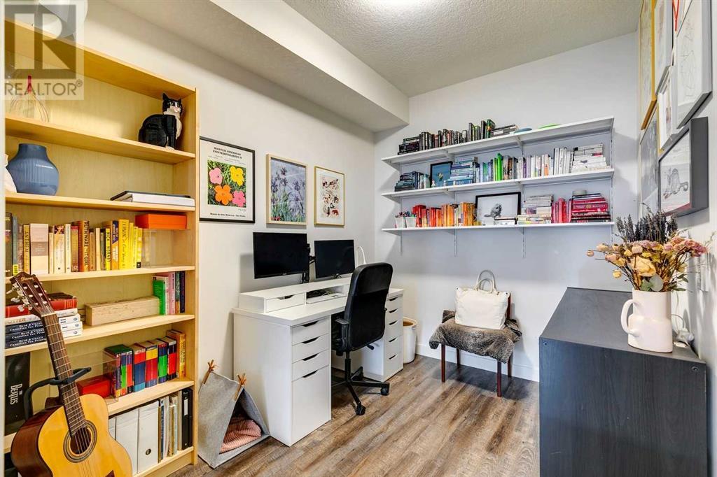 Single Family House for Sale in    Street NE Renfrew Calgary 