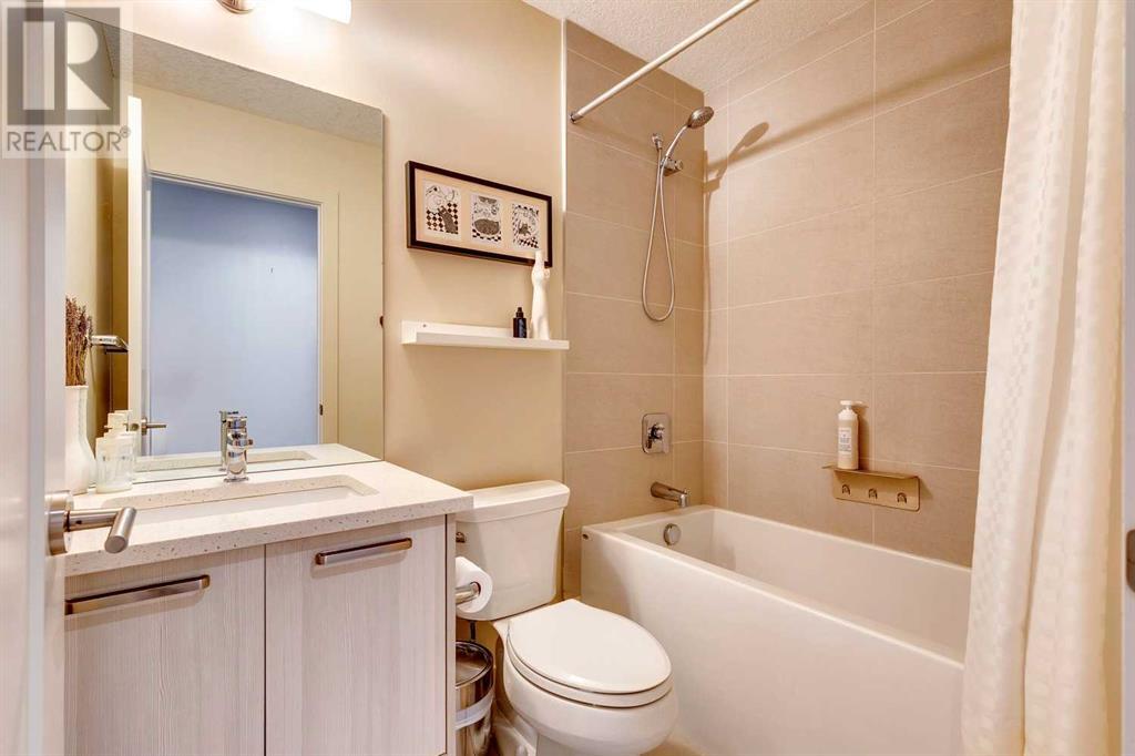 Single Family House for Sale in    Street NE Renfrew Calgary 