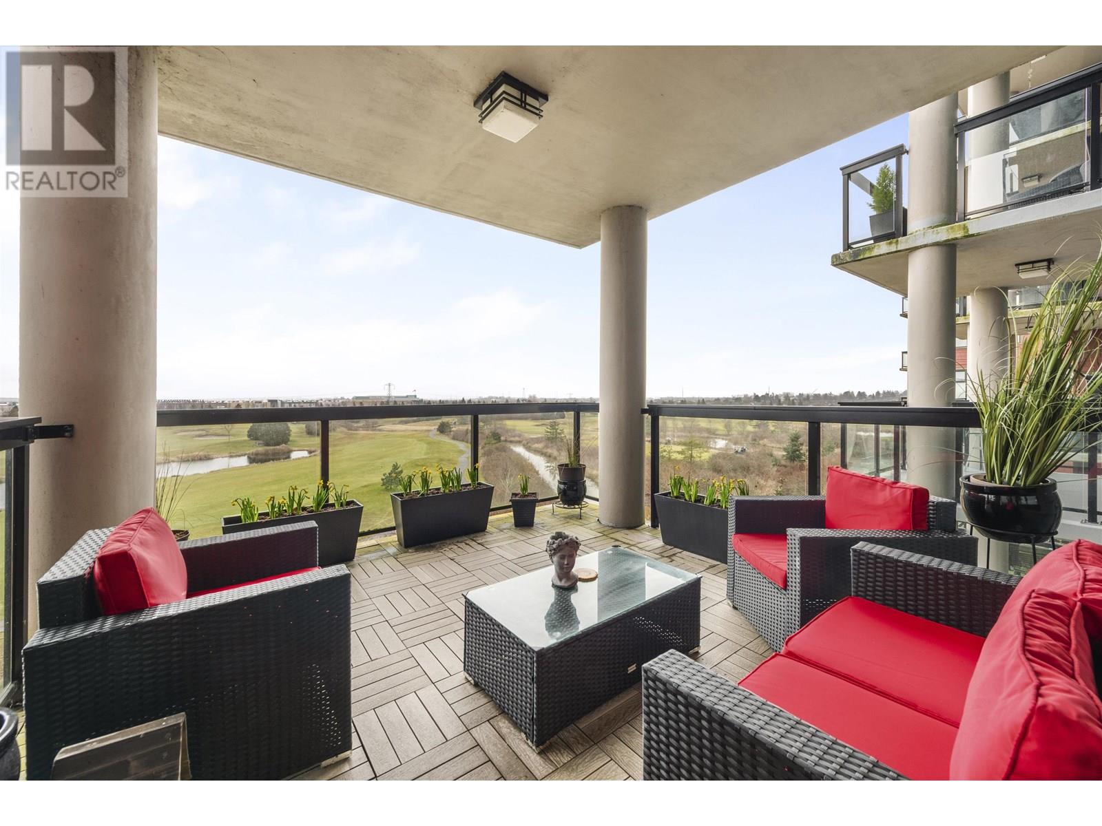 Photo 2 of 406 5055 Springs Boulevard, Delta BC