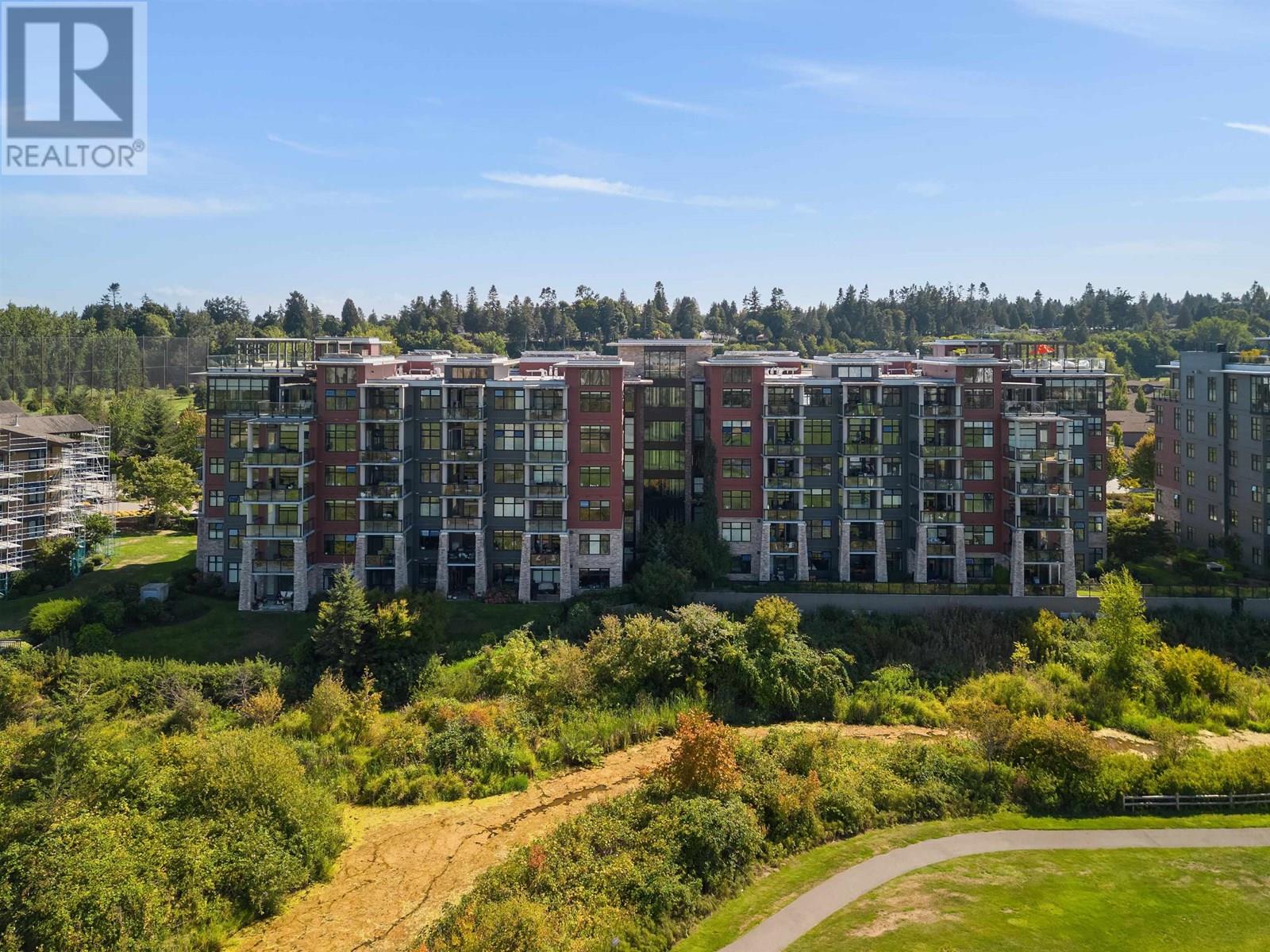 Photo 3 of 406 5055 Springs Boulevard, Delta BC