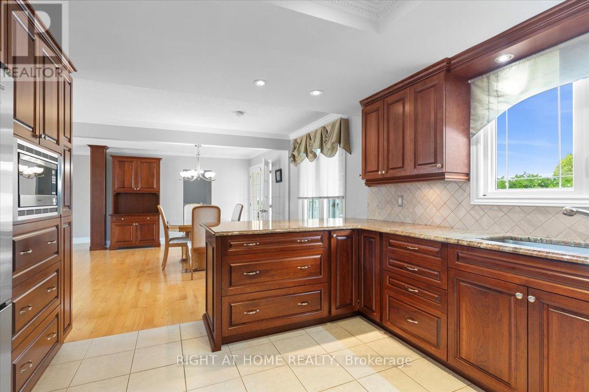 Photo 10 of 2344 Raymond Street, Clarencerockland ON