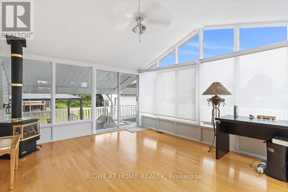 Photo 11 of 2344 Raymond Street, Clarencerockland ON
