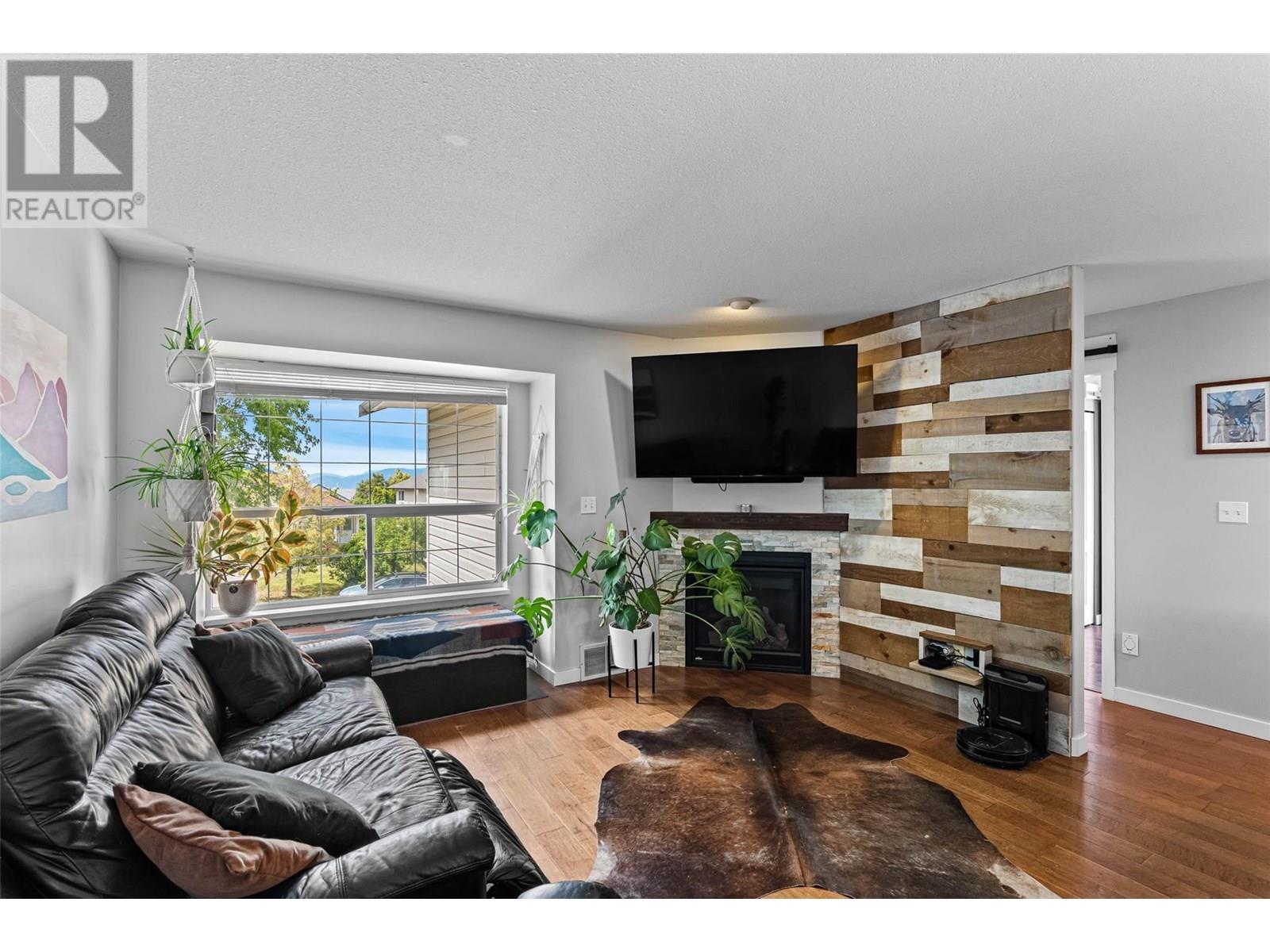 Photo 19 of 833 Regent Crescent, Kamloops BC