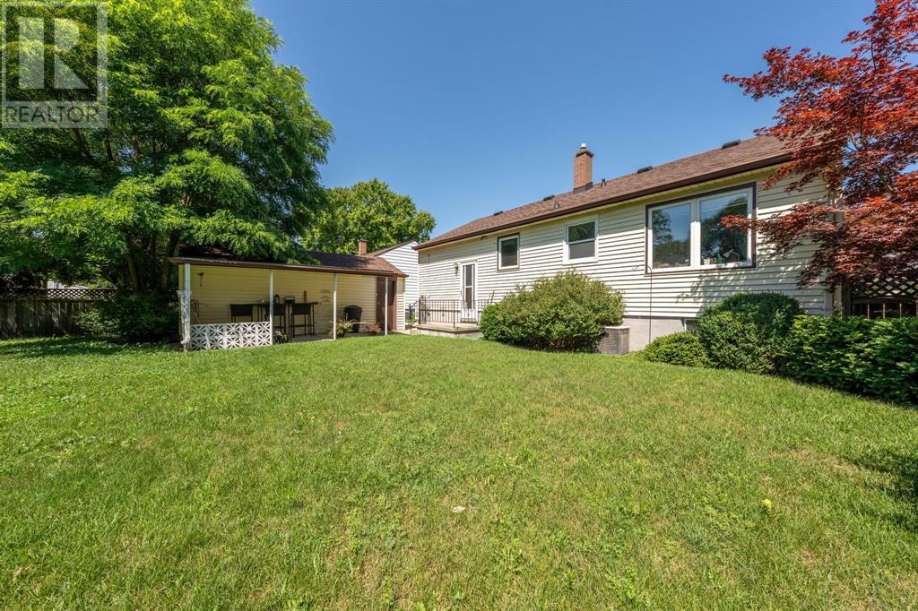 Photo 38 of 751 Kemsley Drive, Sarnia ON