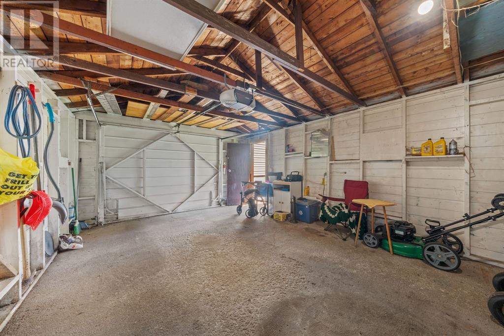 Photo 35 of 751 Kemsley Drive, Sarnia ON